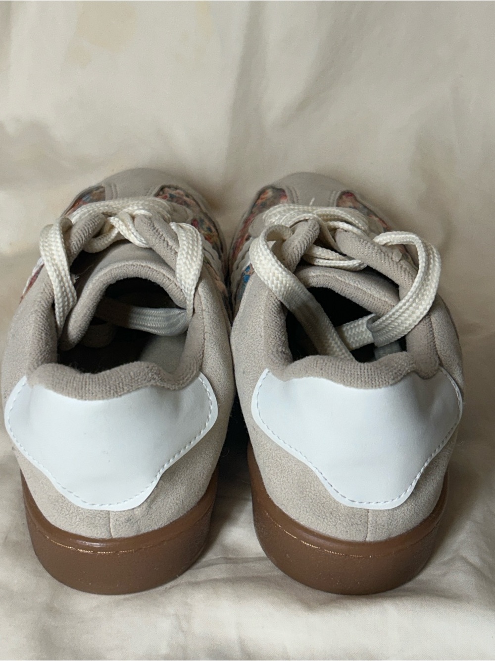 Esme Sneakers Floral Low Top Suede Lace-Up Gum Rubber Women’s 7 - Picture 6 of 7